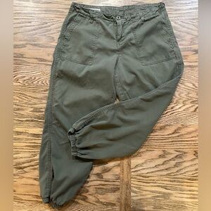 Vanilla Star Men's Cargo Pants in Olive